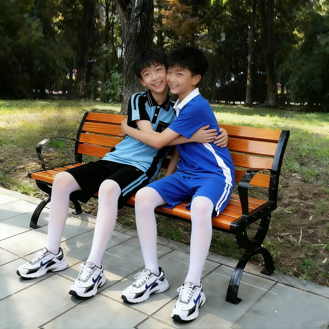 又是和好朋友一起逛公园的一天