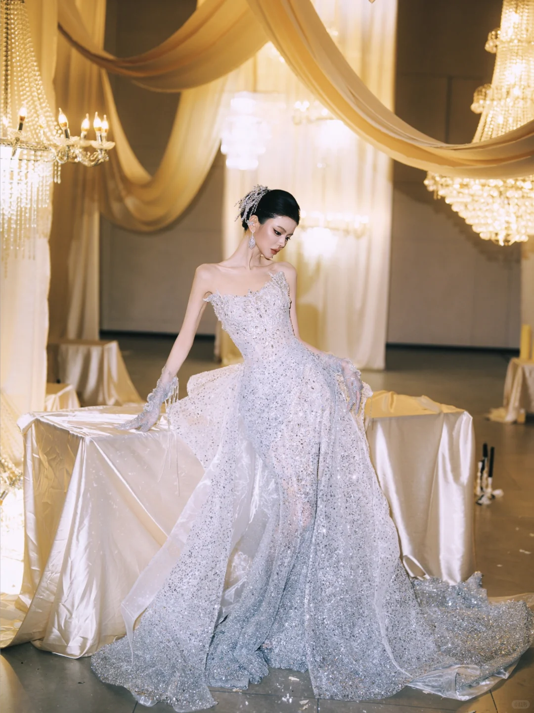 女明星feel❕这条仙奢满钻的腰臀比裙无敌了