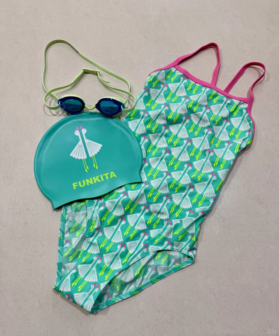 这件泳衣真的太少女了～～～