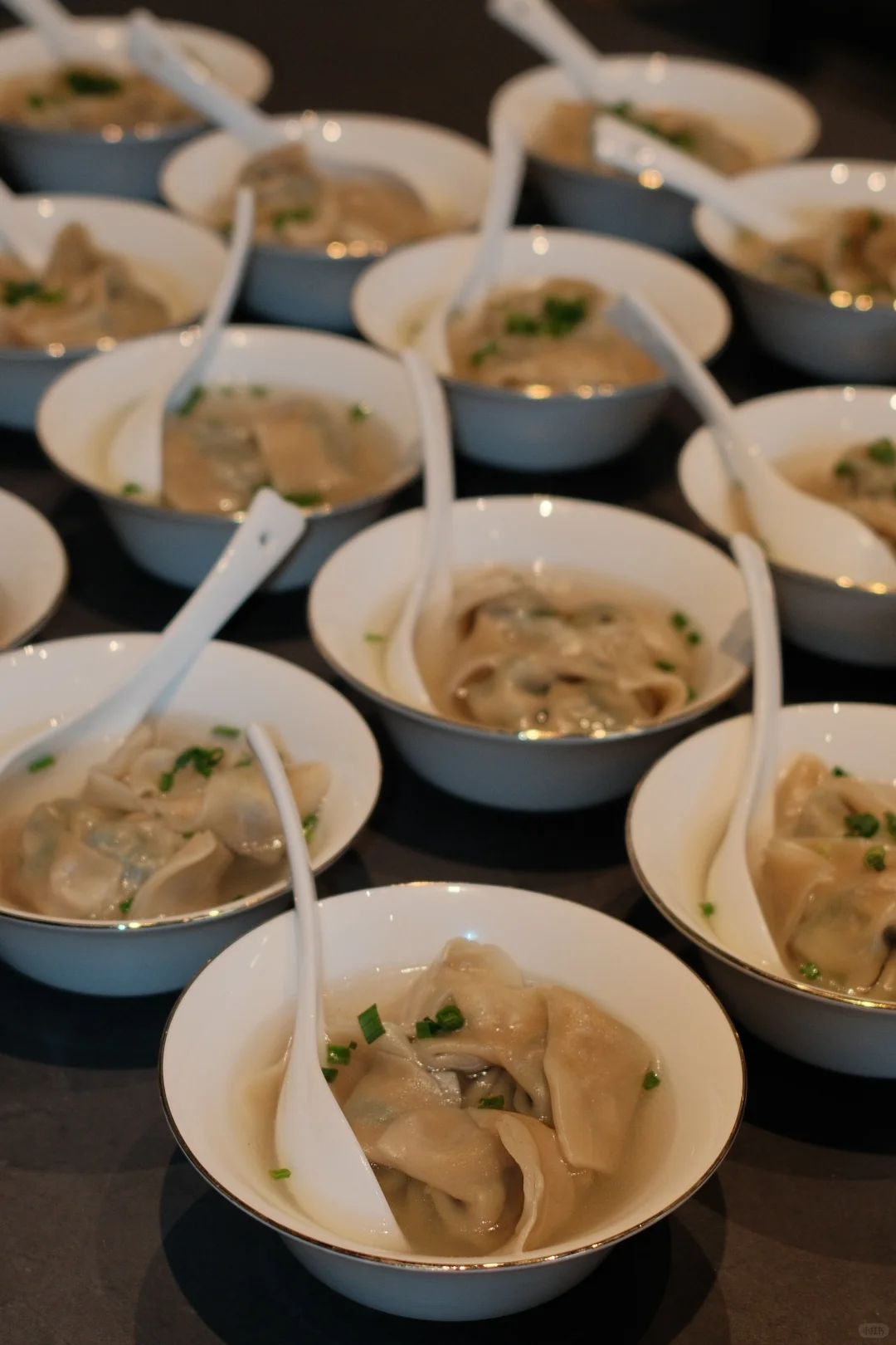 电影《菜肉馄饨》发布会又好哭又好馋😭