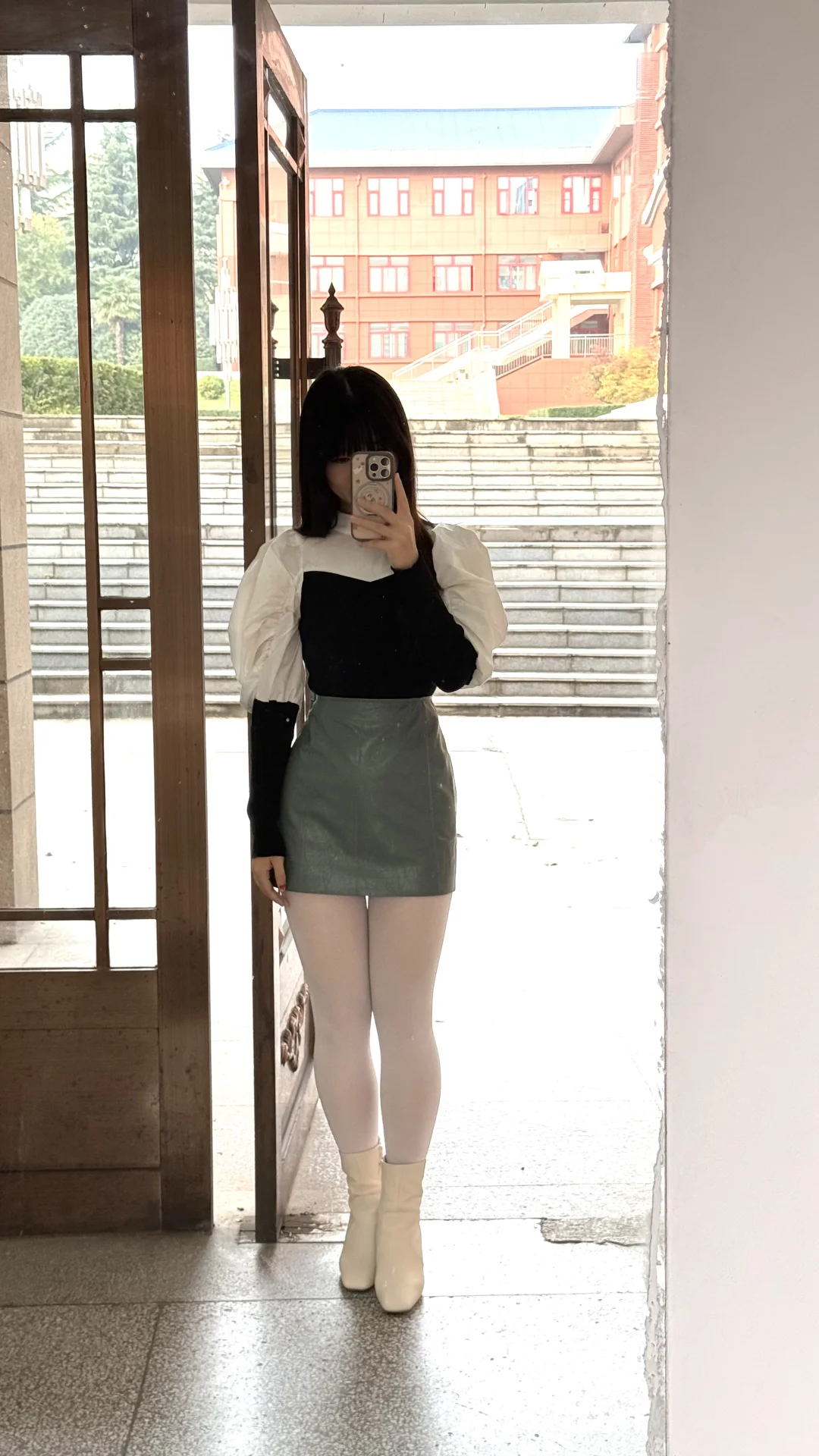 西安👩‍🏫｜今天尝试穿白丝🍼🥛🍶🤍💭