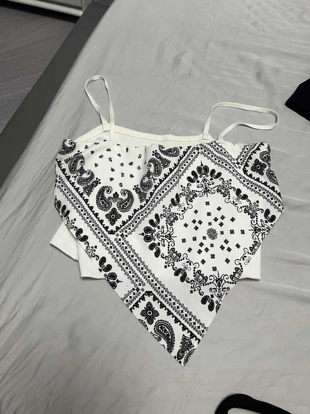 付邮免费送🆓小吊带各种衣服