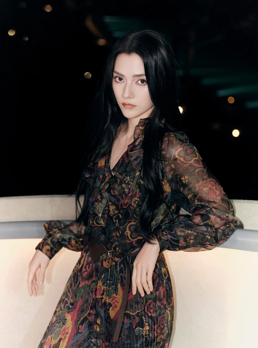 黑长直清冷美的娜然