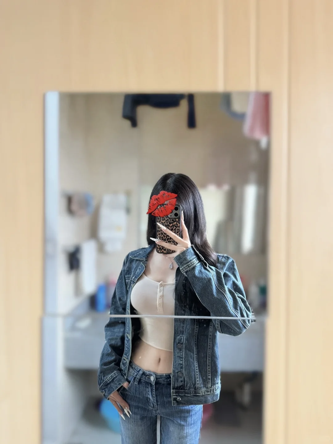 牛仔外套紧身吊带+牛仔低腰裤💋