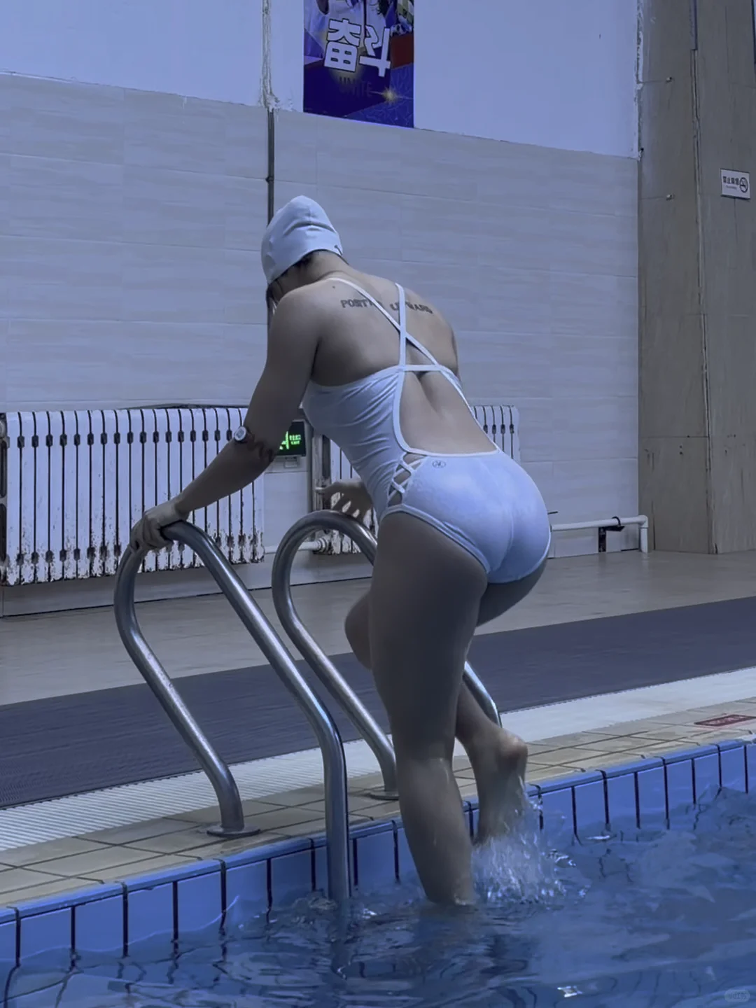 我已经学会游泳了 你可以救你妈妈了