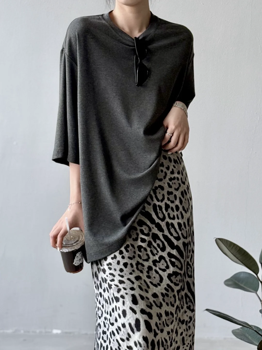 好喜欢的一套豹纹裙，慵懒又高级！！！