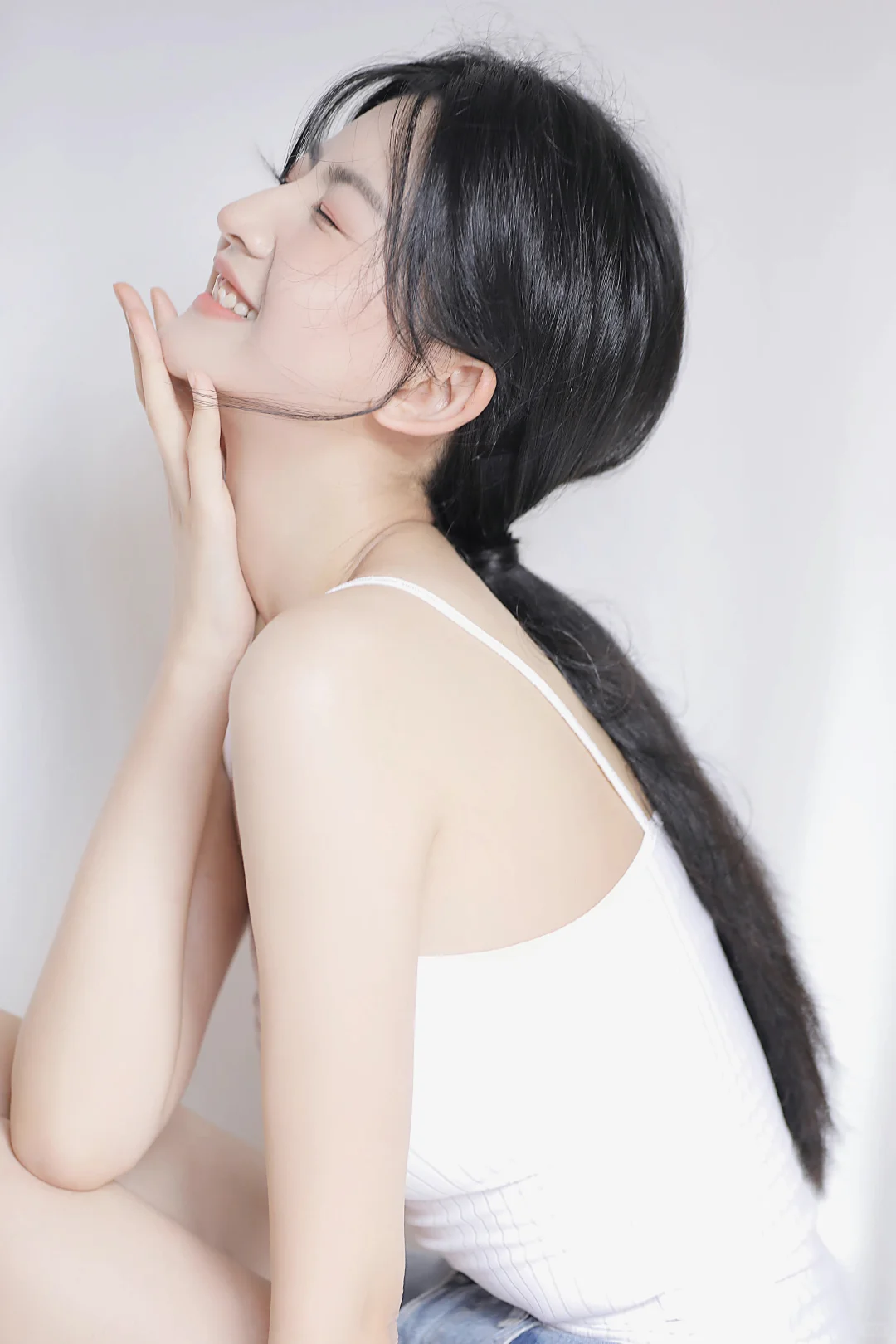 她好像仙女～～～～～～～