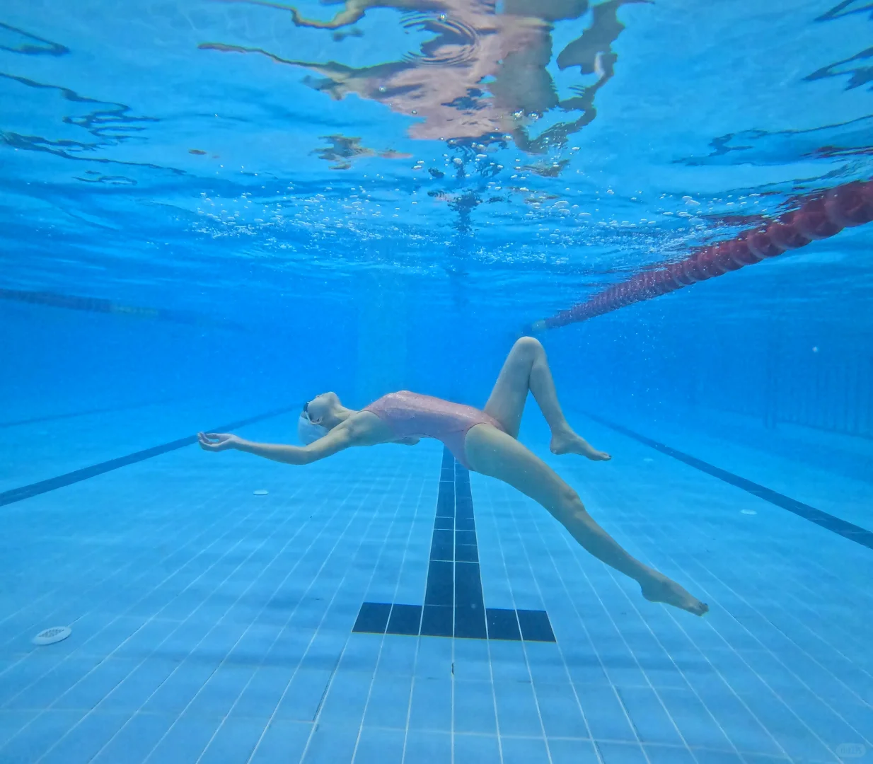 一起游泳吗🏊‍♂️我请你喝水呀