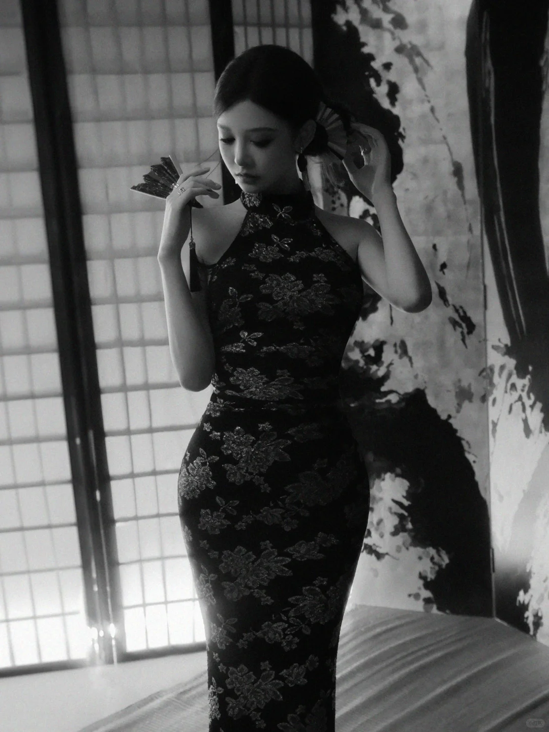 危险与优雅的完美碰撞💥黑道千金写真