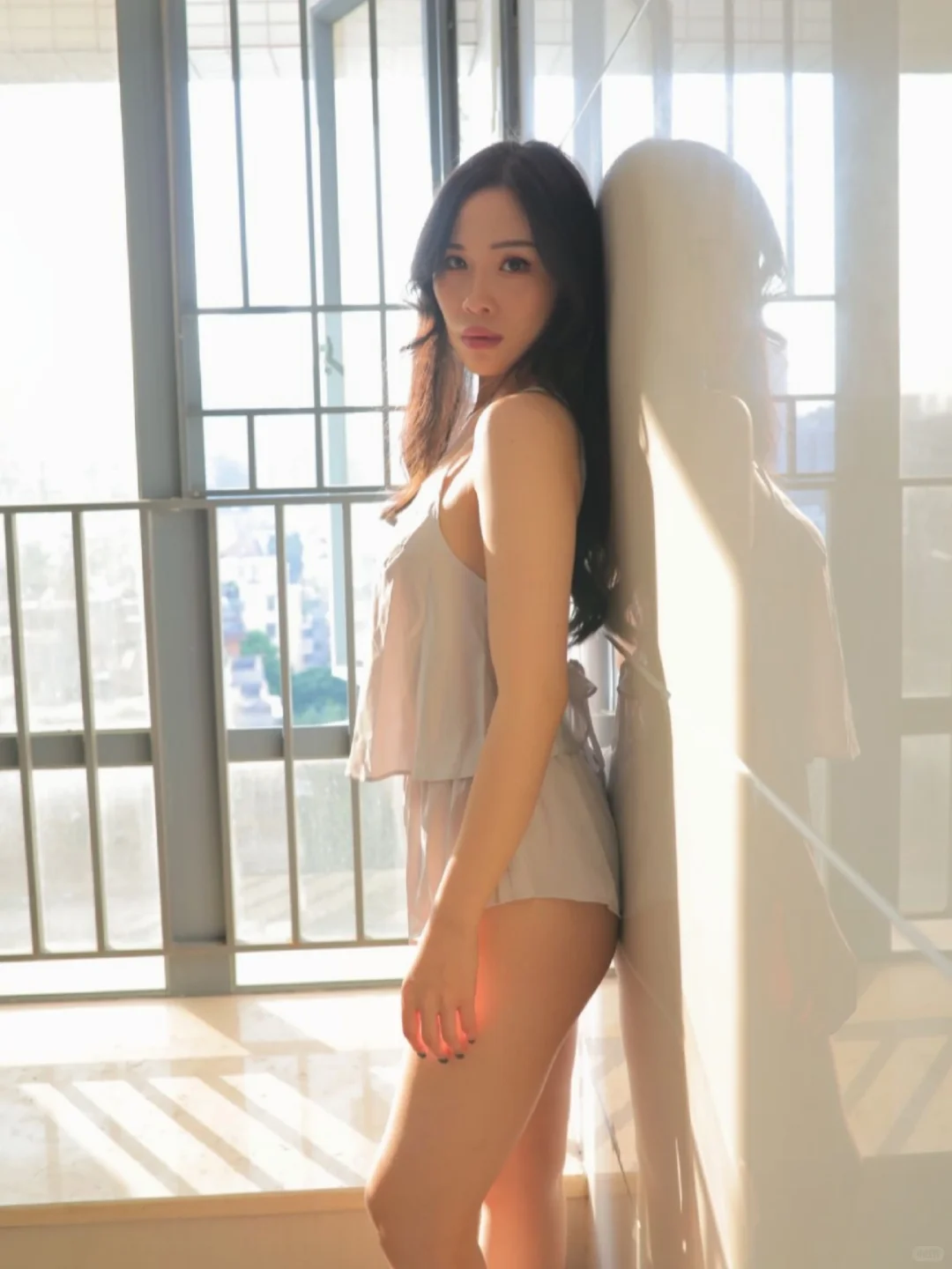 是氛围感美女，不是整容脸