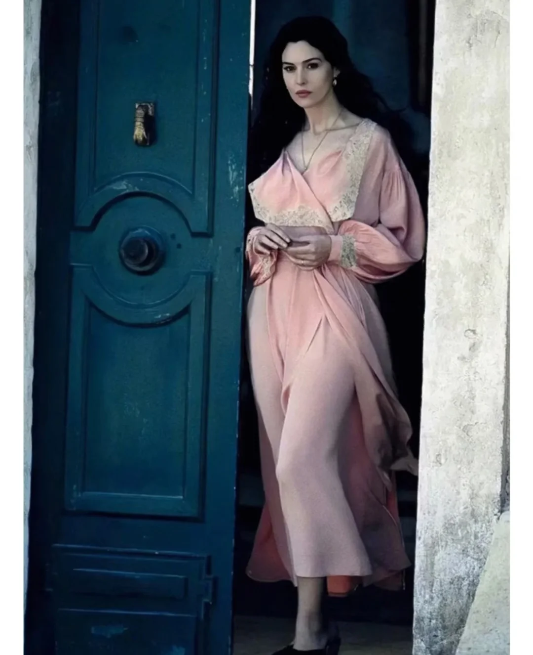 对美毫无抵抗力