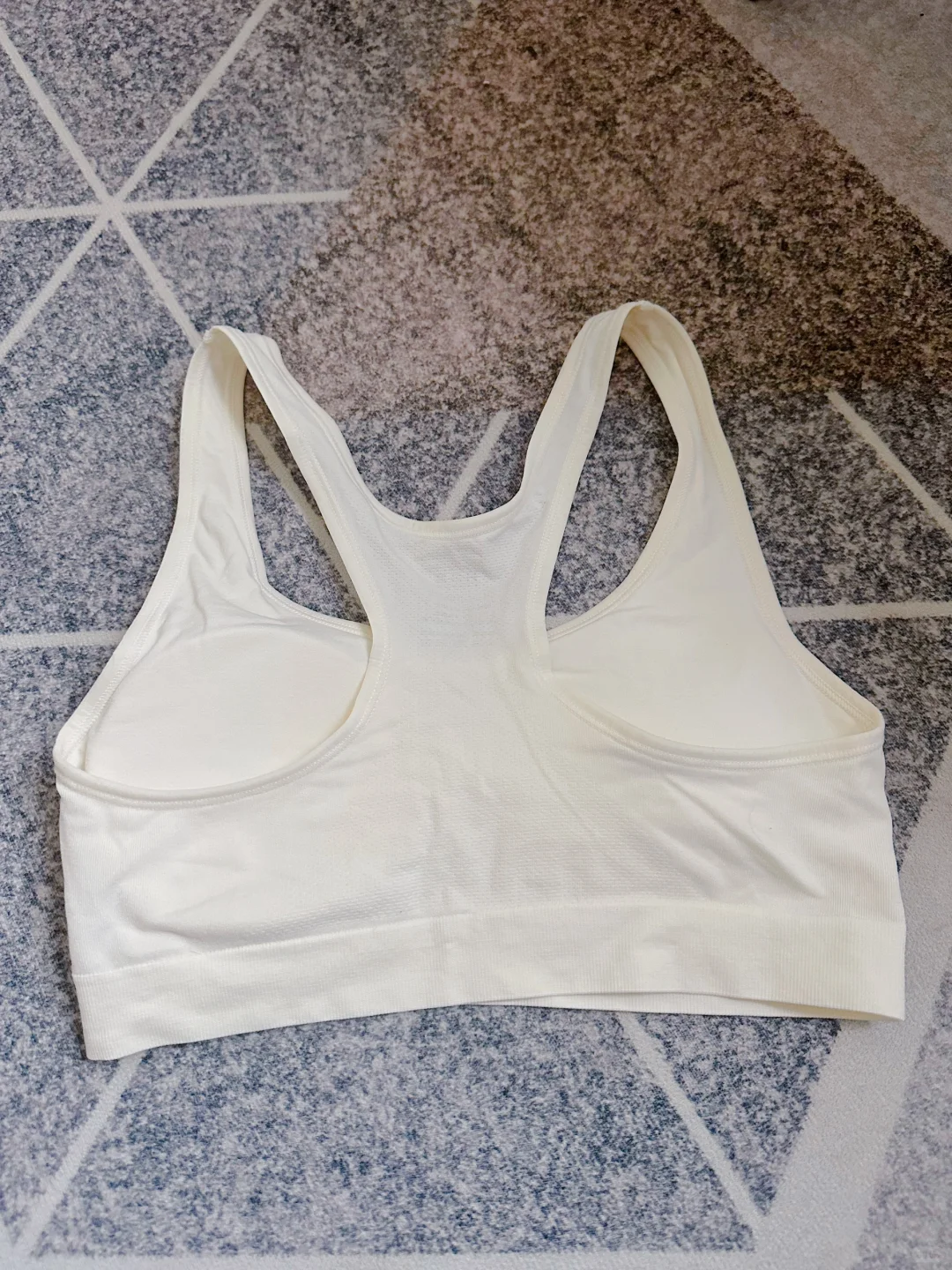 爱她就送她发育期的内衣