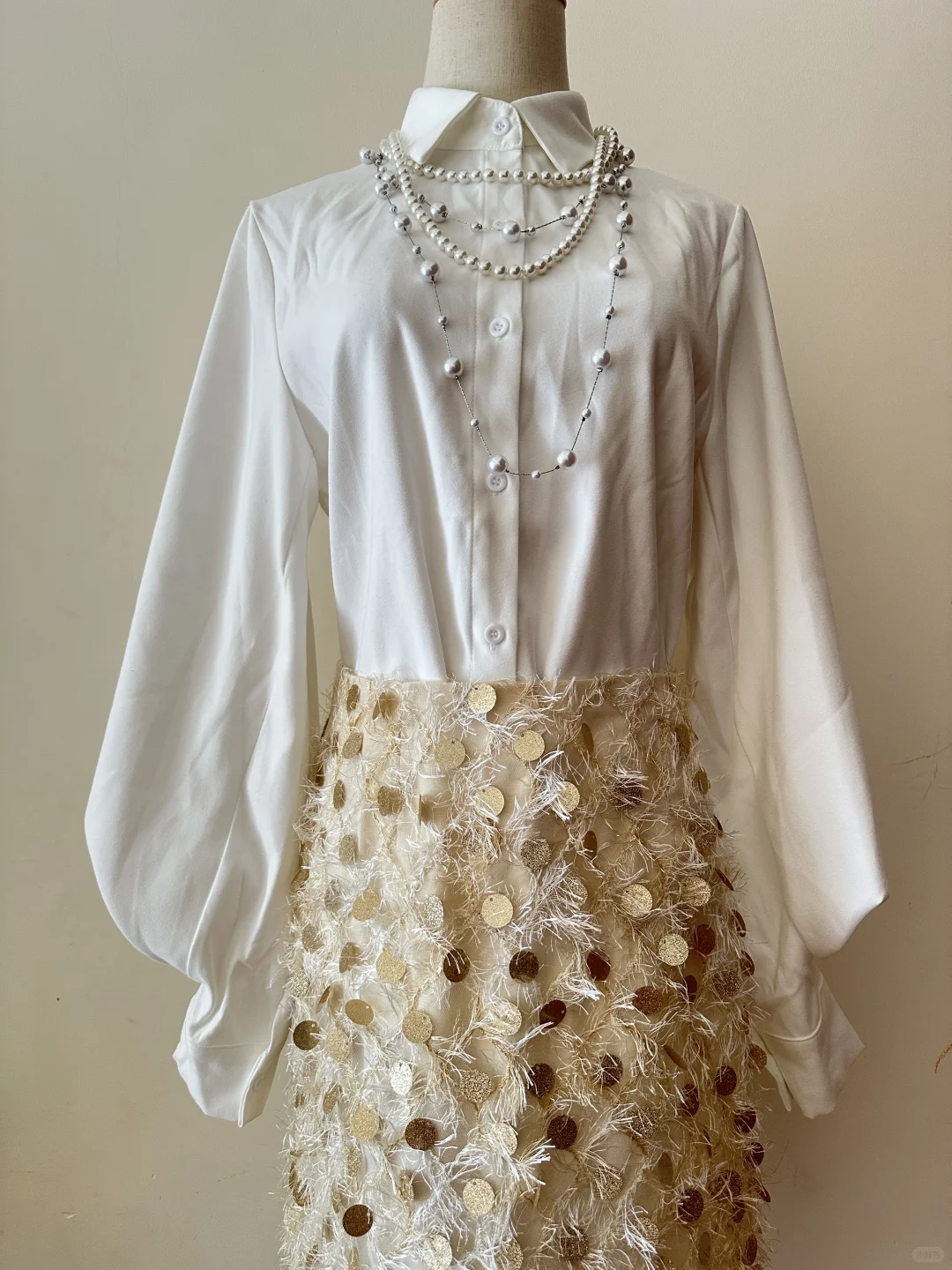 敢实况无修的白衬衫，搭配ZARA裙子不要泰美