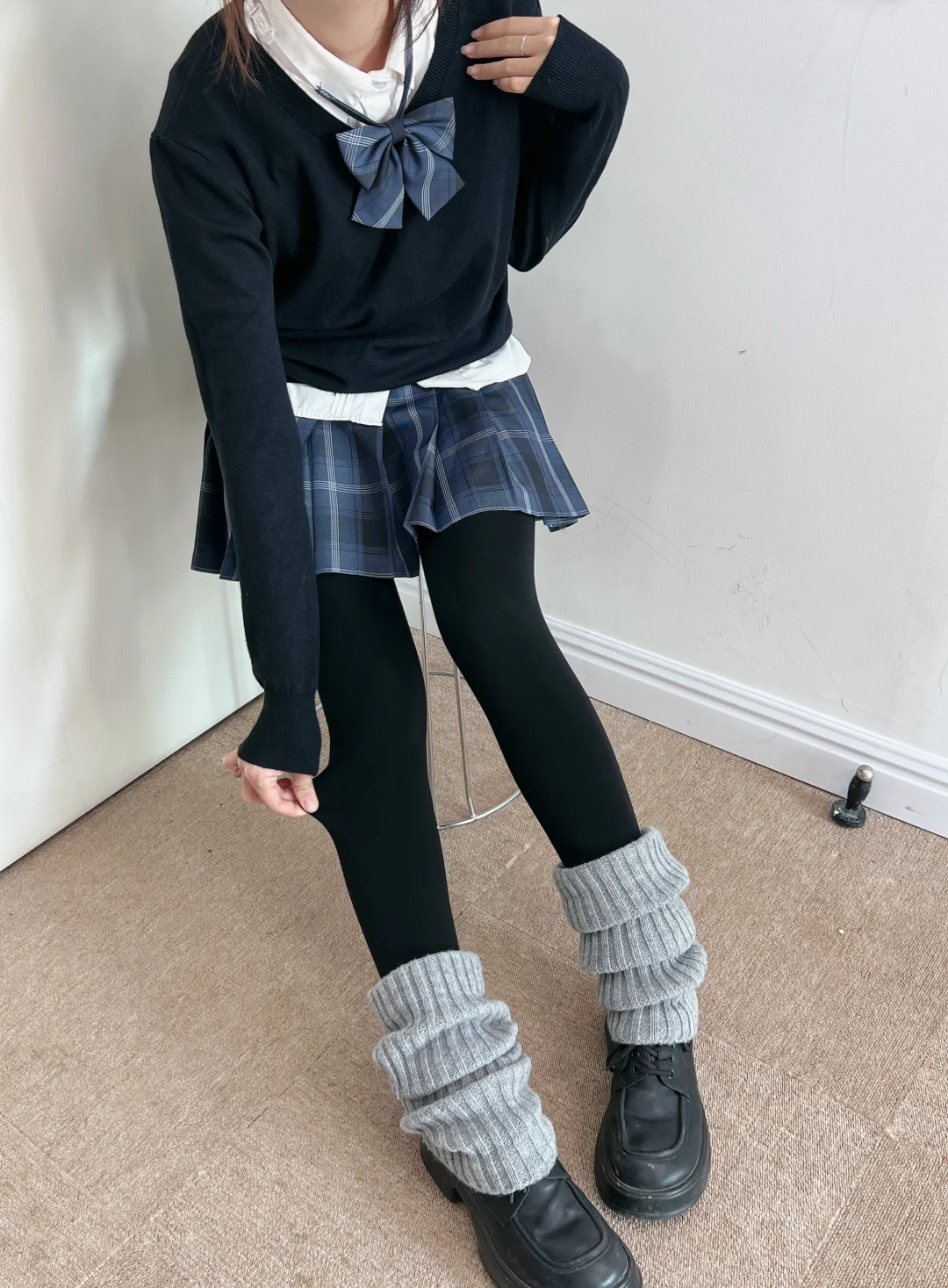 谁懂啊！这水光袜救了我整个秋冬穿搭✨