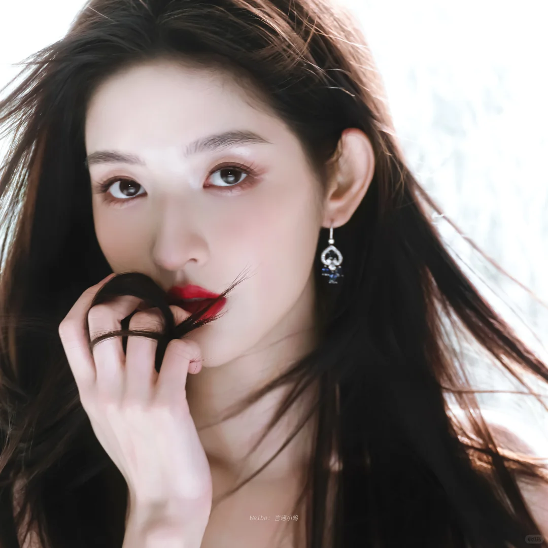 王玉雯向你发来一组头像壁纸