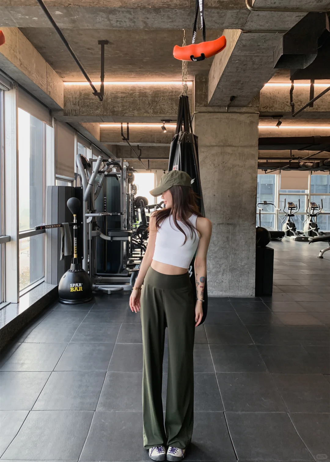 【梨形福音】这直筒裤把我粗腿藏得明明白白