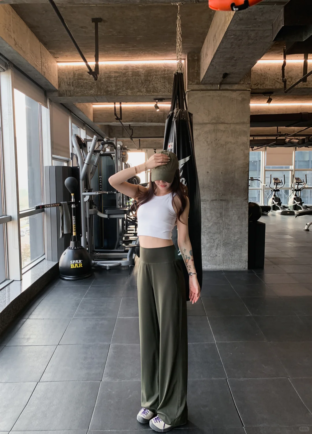 【梨形福音】这直筒裤把我粗腿藏得明明白白