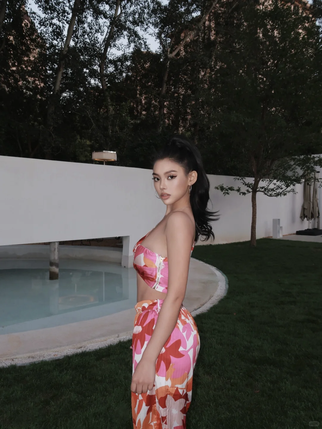 变成了小时候自己最喜欢的姐姐