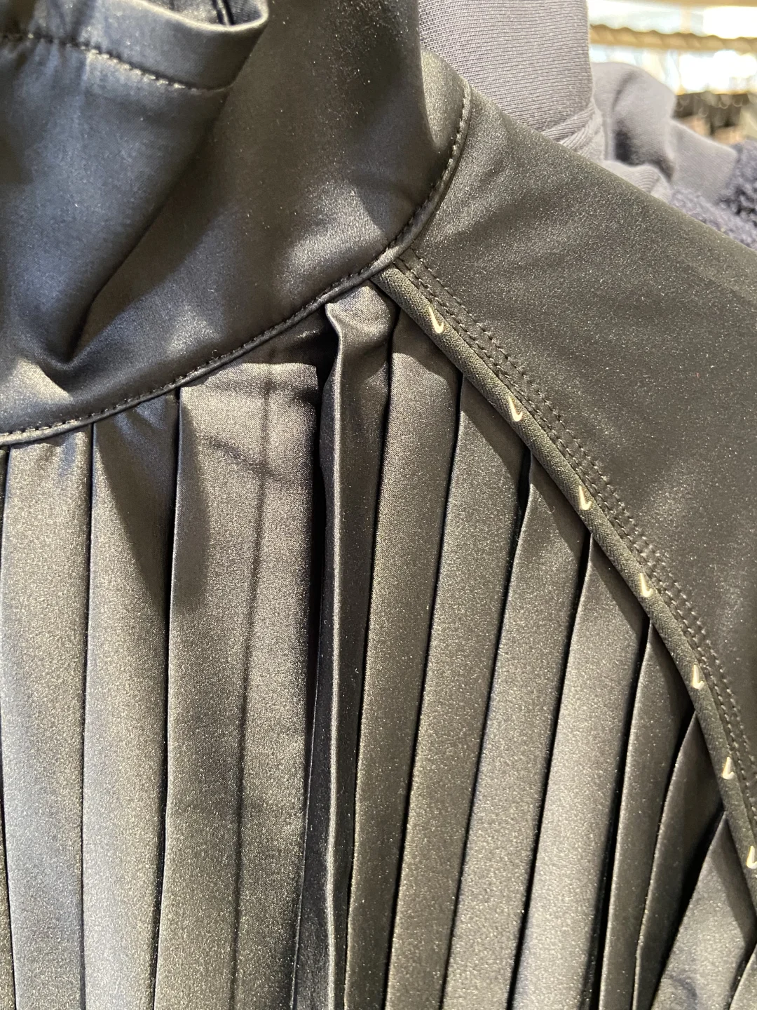 Nike Swoosh 立领休闲夹克外套 黑色 女款