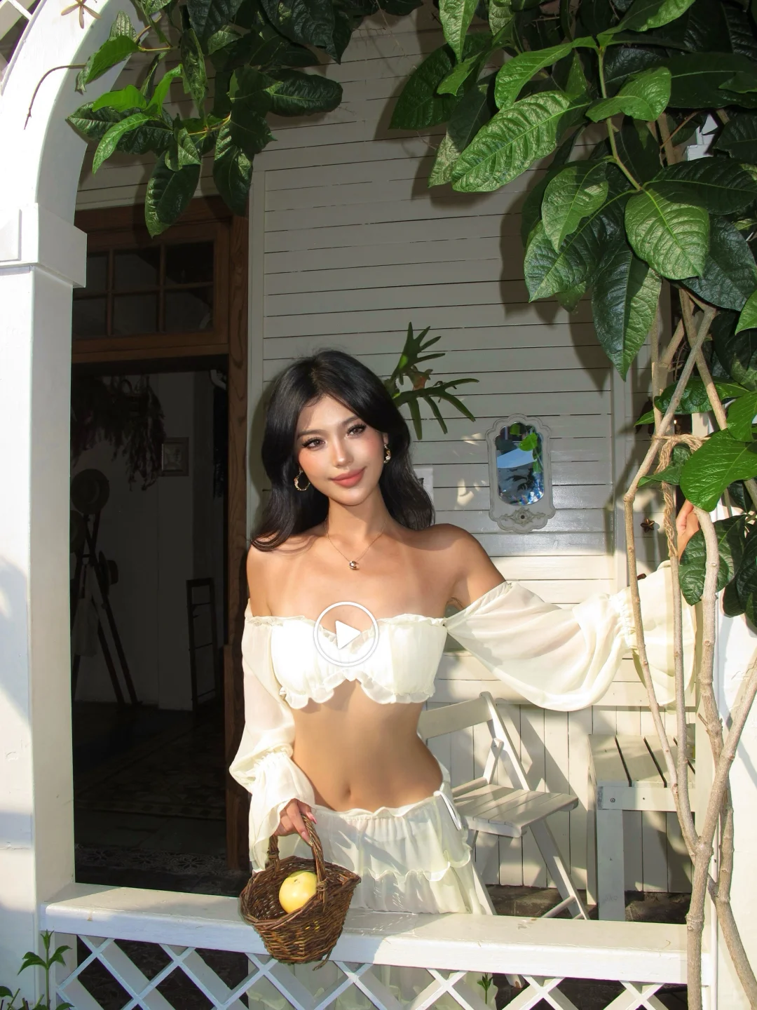 𝜗𝜚·˖⁺₊ ⸝⸝⸝⸝ Under the sunlight🍋