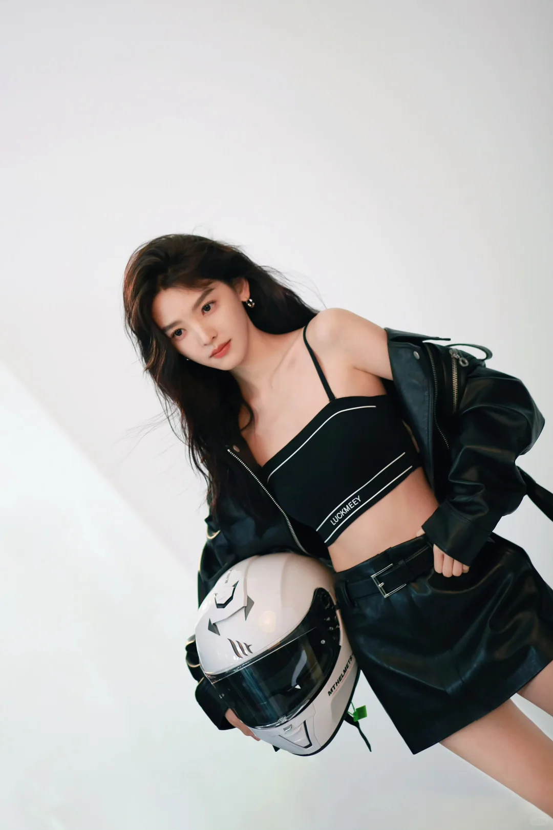 章若楠内衣写真，甜美可人，好身材！