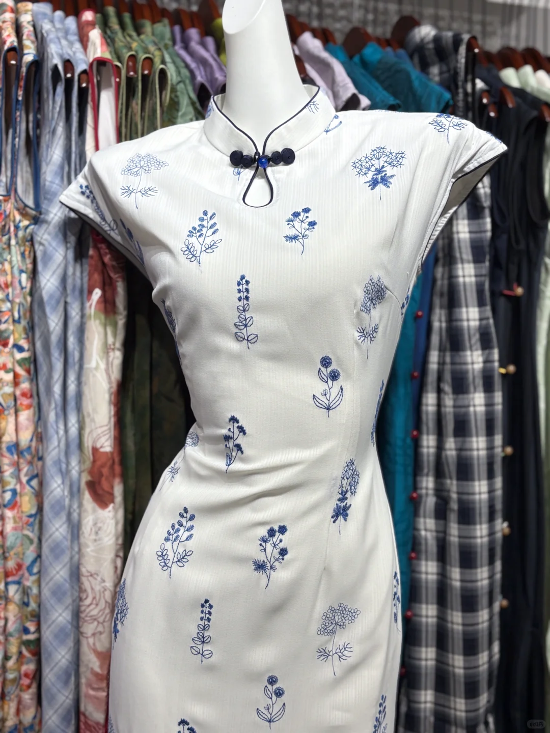 南昌八一广场旗袍百元)买了三件！开心