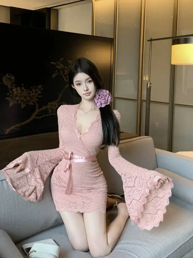 温柔女人香法式浪漫显瘦气质连衣裙，秋冬氛围感拉满！