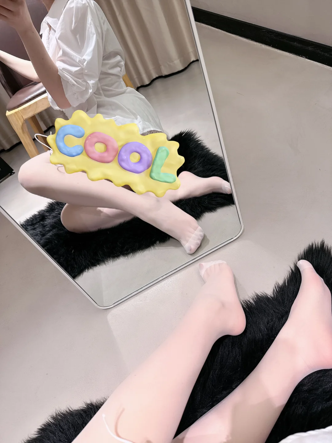 是奶白的粉色呀～～～～