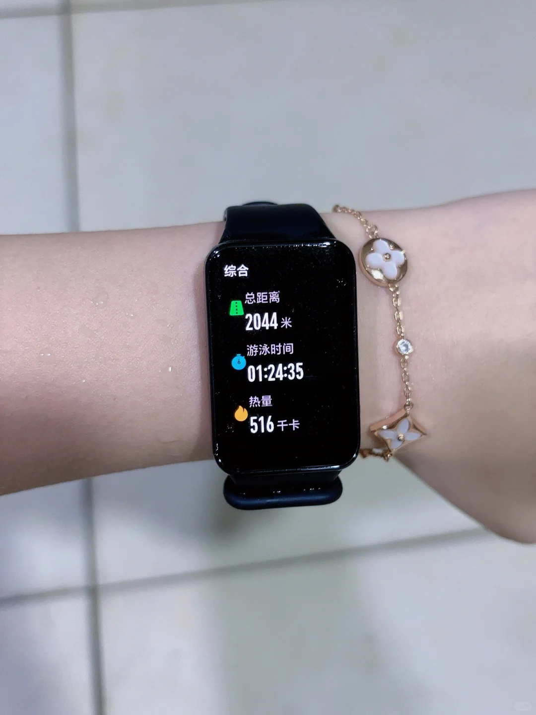 上完班还能去游泳的女人，没有一个是孬种