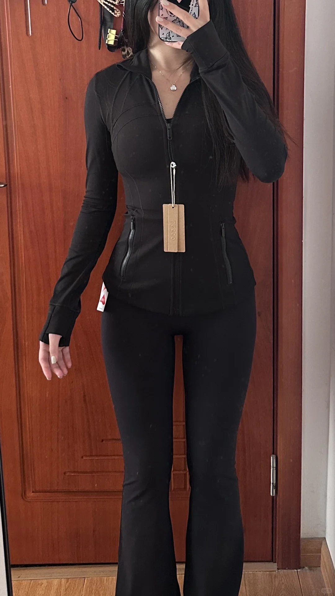 版型超正的健身外套！！