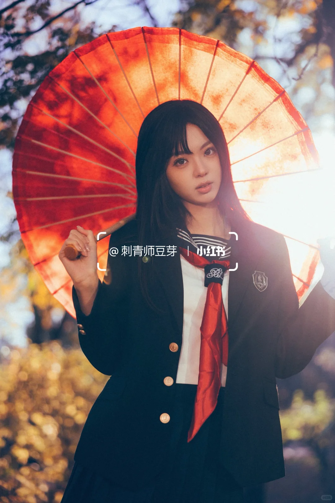 秋天 少女 枫叶 等待