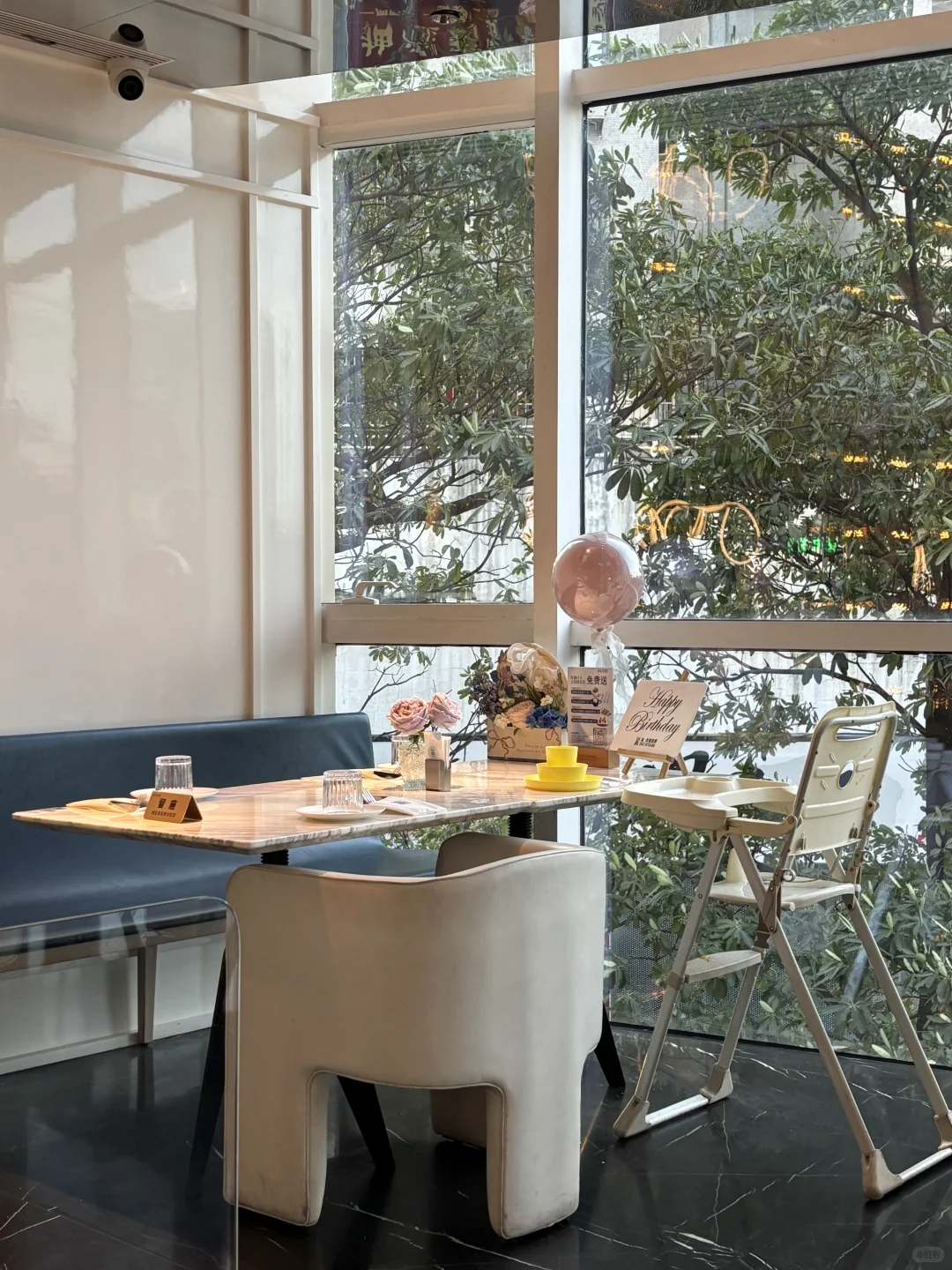 广州体育西！！吃到人生草莓Tiramisu🍓！！