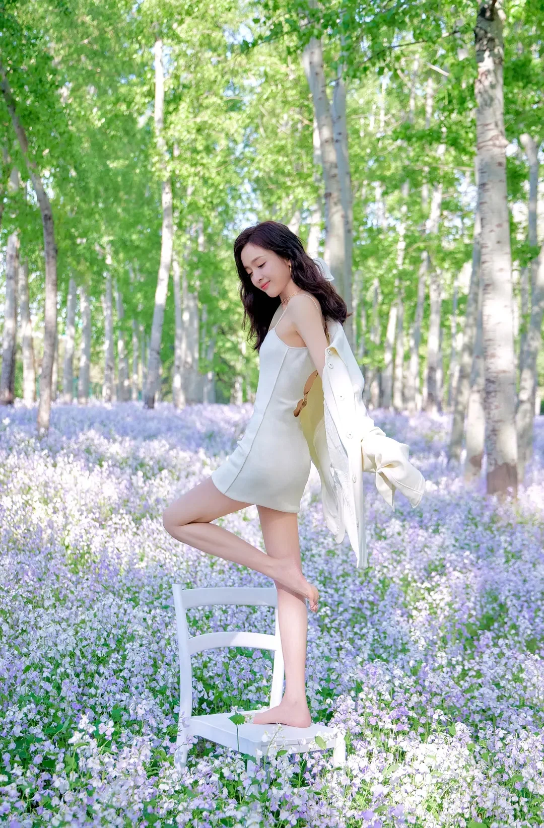 吴宣仪性感长腿写真集