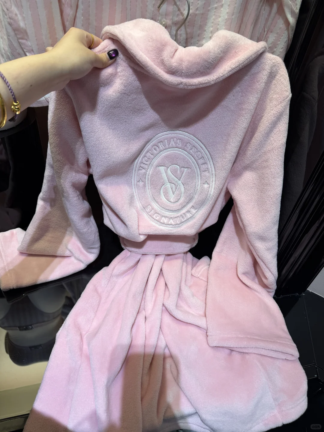 维密2025秀款，玫瑰粉色浴袍