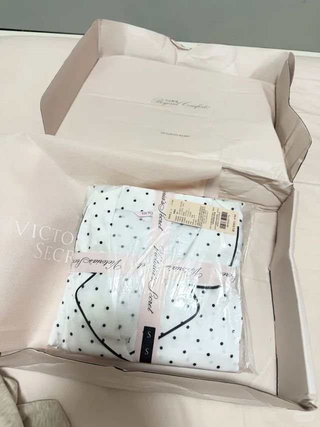 ➗维密水光绸白色波点s码