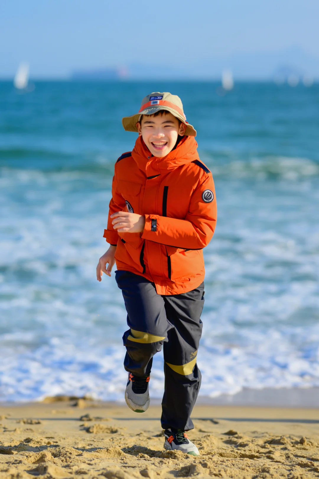 给娃穿上它，海边🌊再冷孩子也能撒欢玩