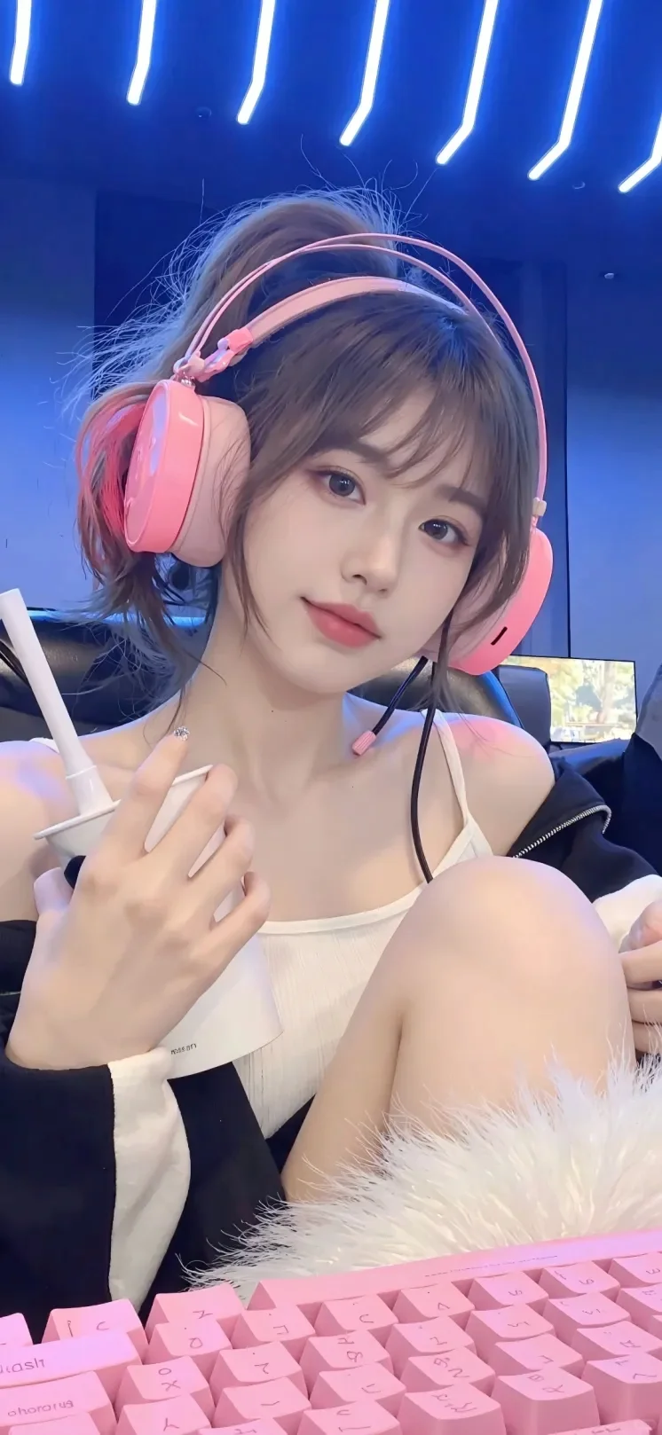 被她美到了，绝绝子～～～～高清美女壁纸