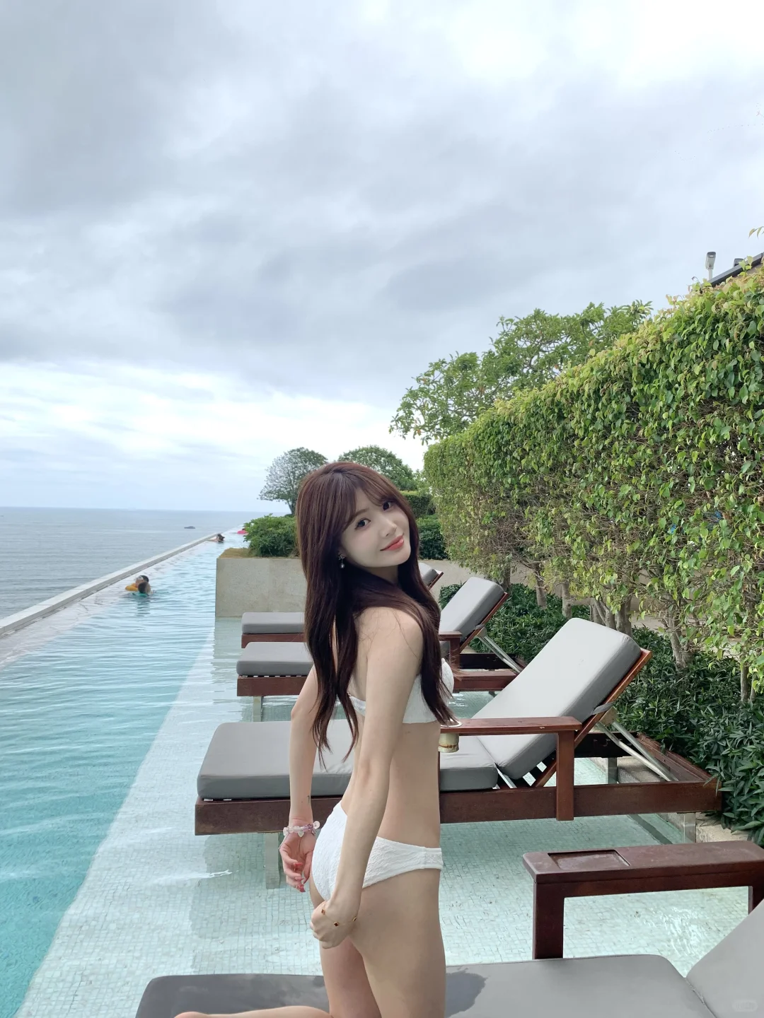 在海边不穿泳衣穿什么