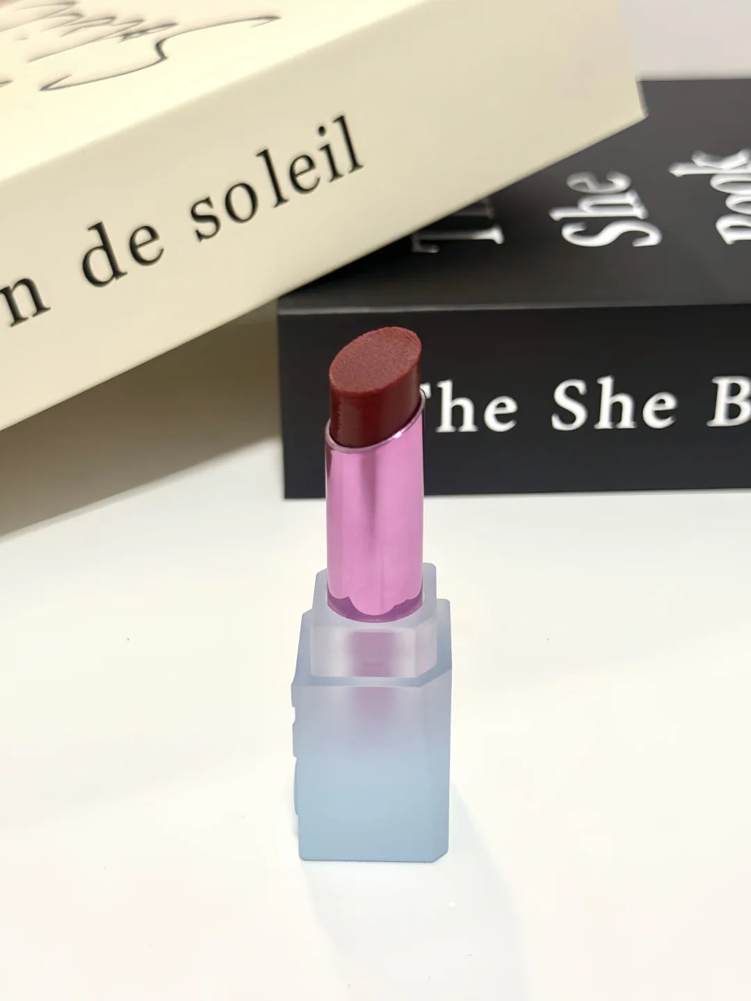 圣诞战唇锁定！这支圣诞固体唇蜜我爱疯了🍷