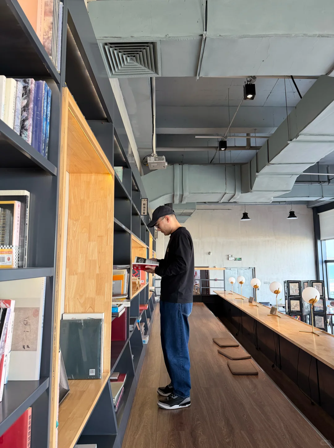 在青岛海边喝杯咖啡