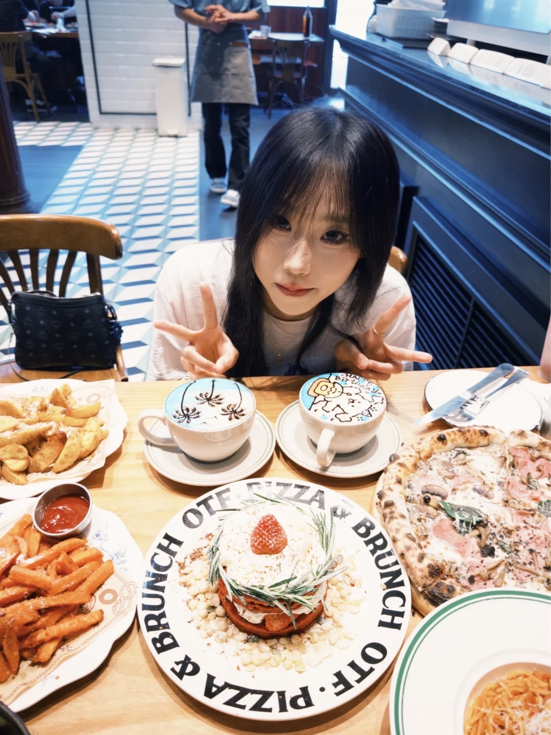 跟我一起吃饭吧姐姐