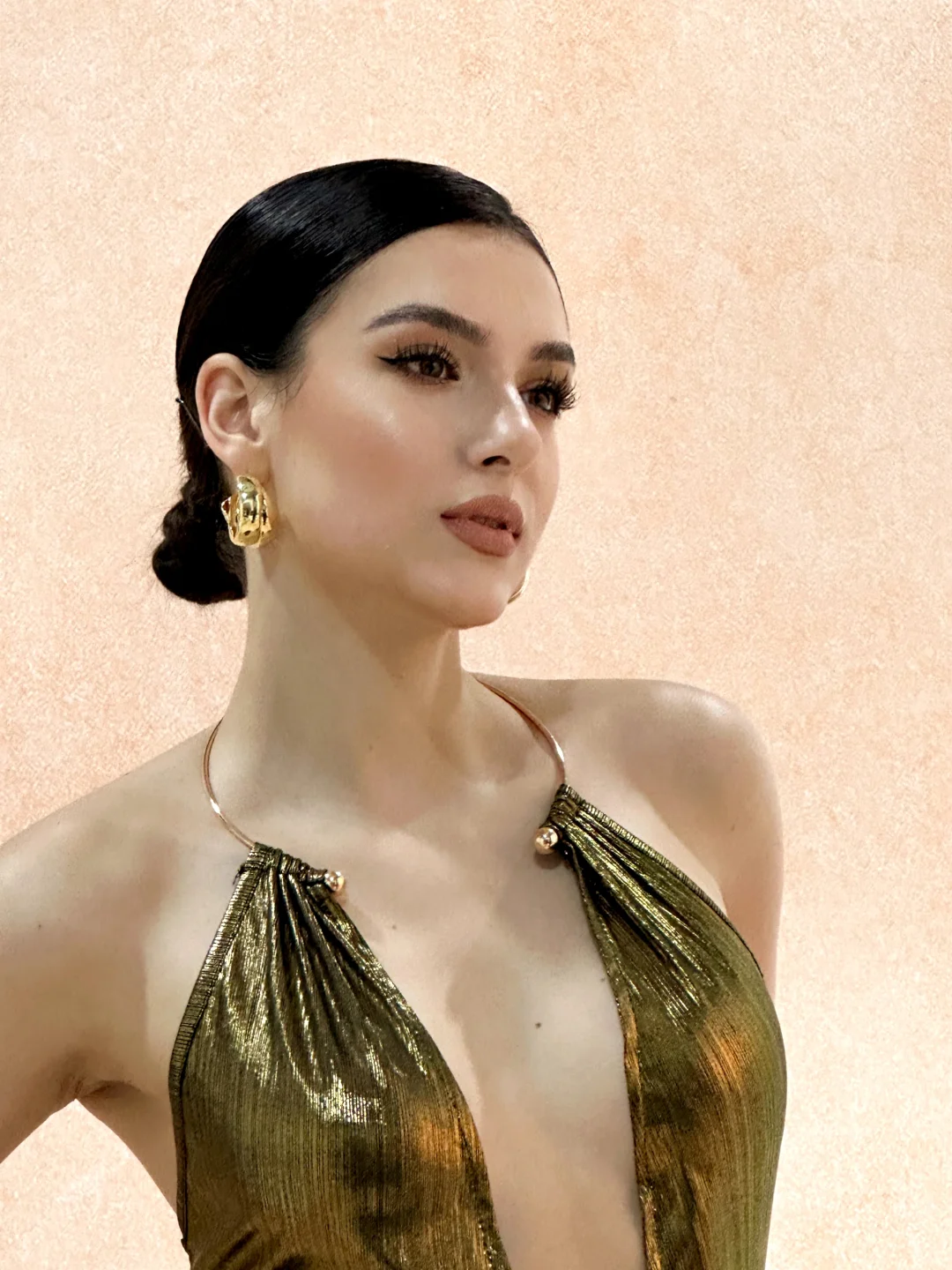 18岁嫩模也是劳模｜欧美妆