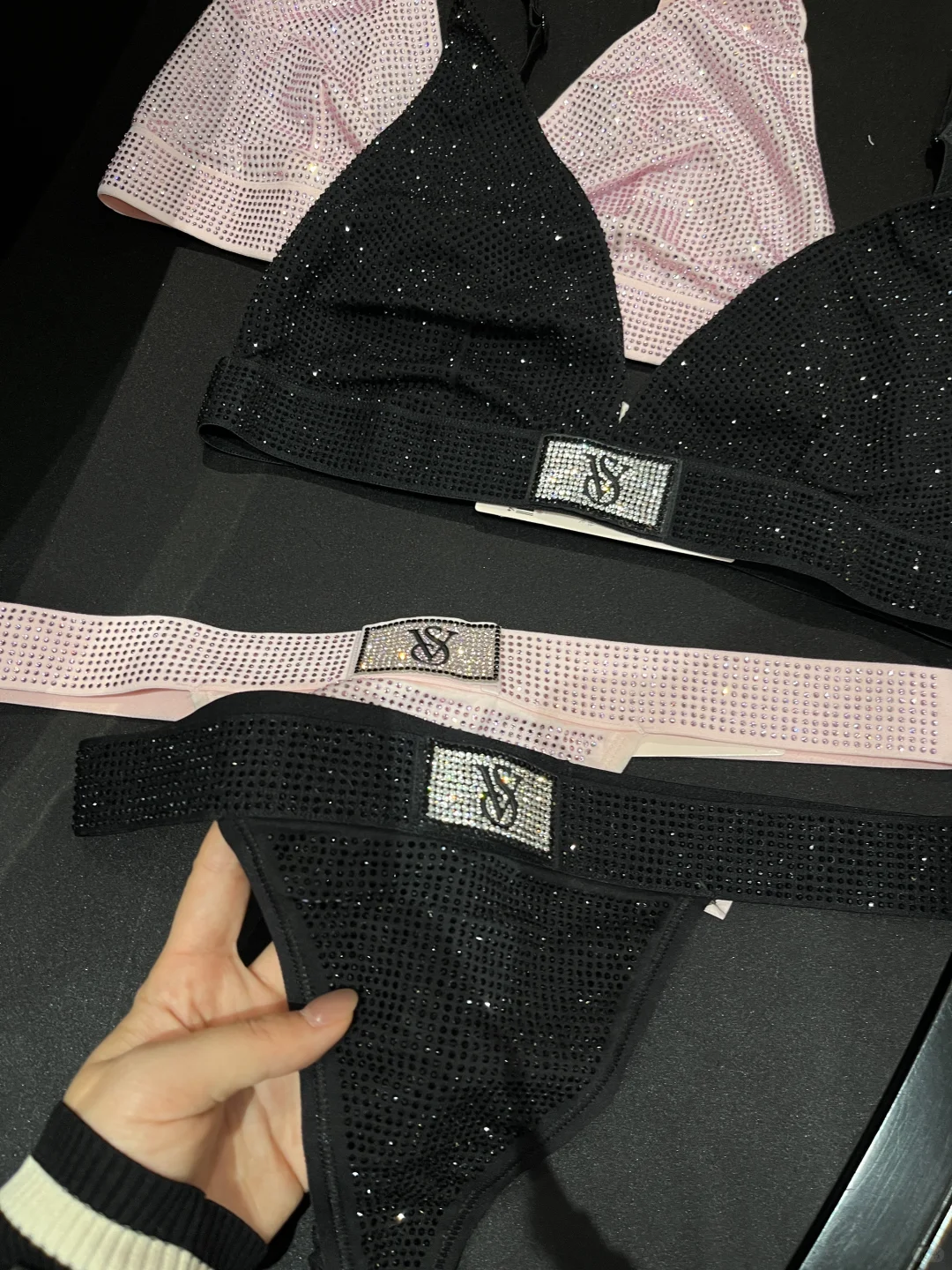 维秘|闪钻三角杯文胸～好美腻💕🙈