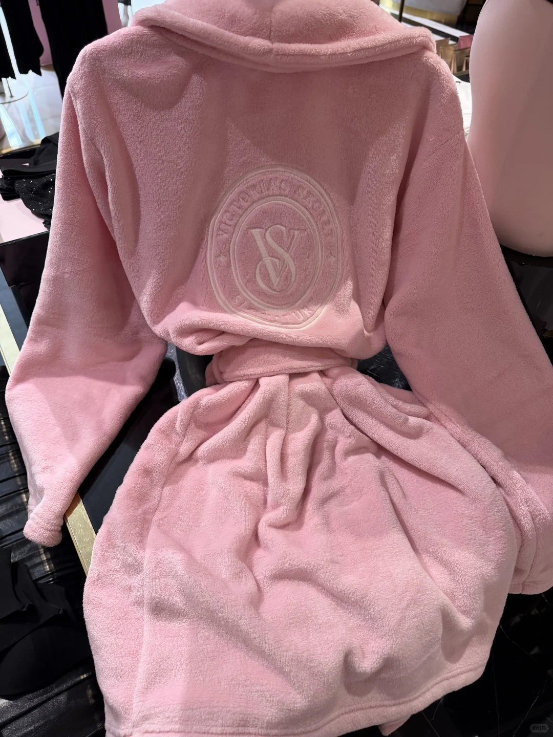 维密2025秀款，玫瑰粉色浴袍