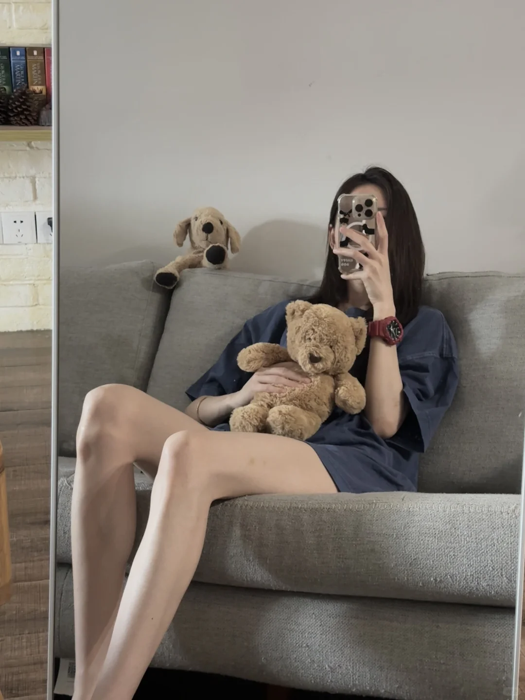 对镜自拍不露脸拍照姿势le