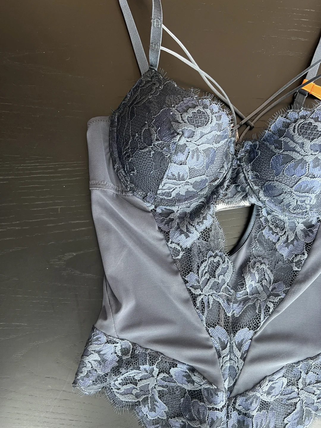 “若爱是一种颜色，一定是蓝色 忠诚浪漫积极”