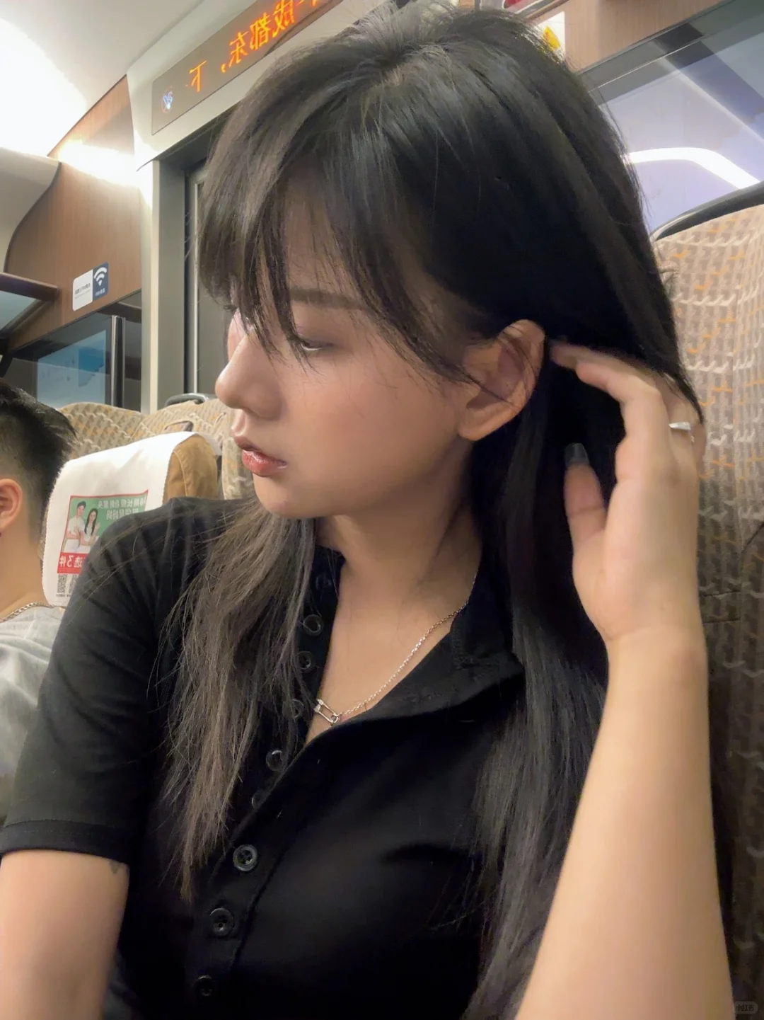 是个30岁爱上淡妆的女人🪞