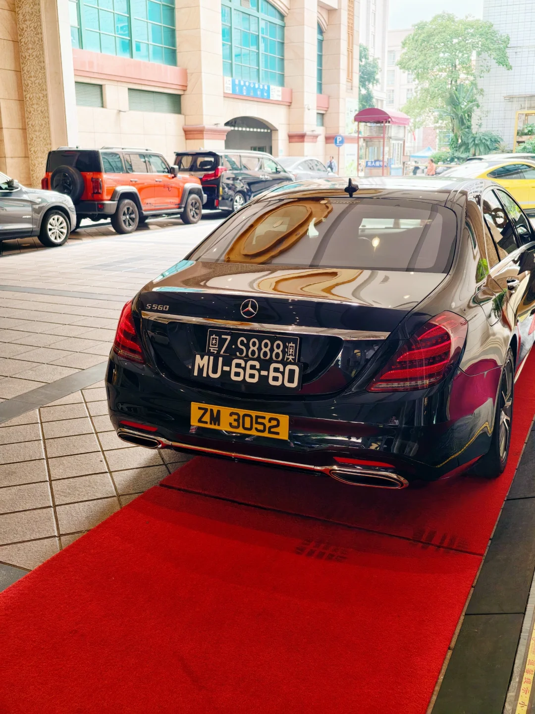 车牌一挂，气质就是不一样