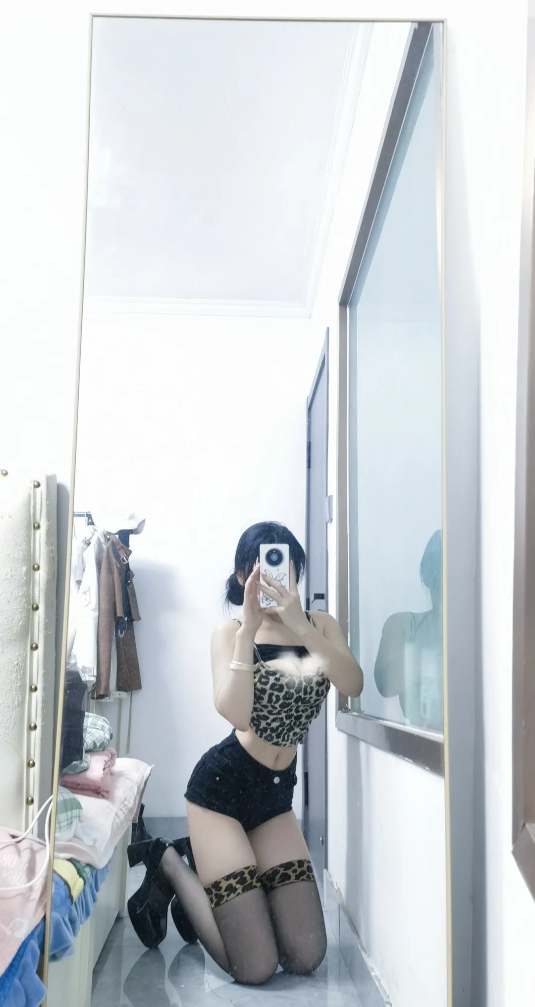 今天穿的是黑色的