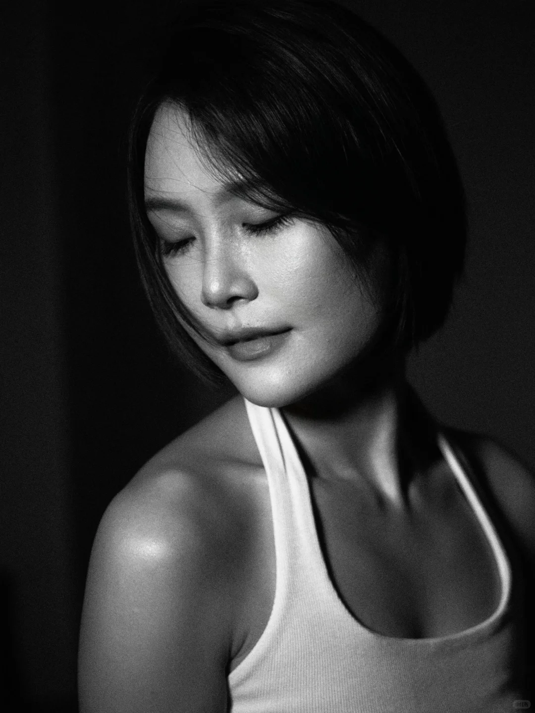 不必诉说所有故事，眼神会替我开口